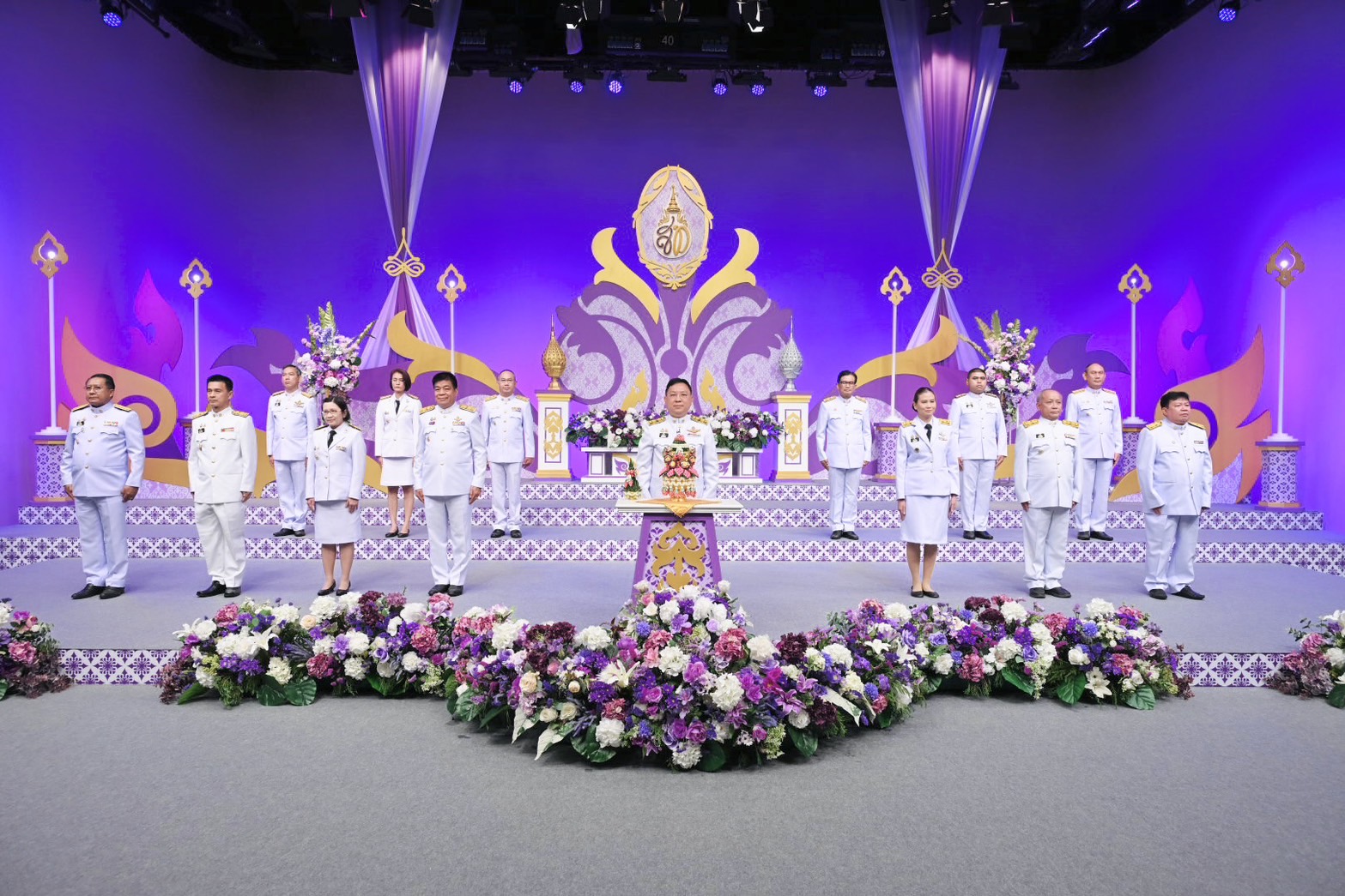 อธิบดีกรมปศุสัตว์ นำคณะผู้บริหารกรมปศุสัตว์บันทึกเทปโทรทัศน์ถวายพระพร เนื่องในโอกาสวันเฉลิมพระชนมพรรษา สมเด็จพระนางเจ้าสุทิดา พัชรสุธาพิมลลักษณ พระบรมราชินี ในวันที่ 3 มิถุนายน 2568