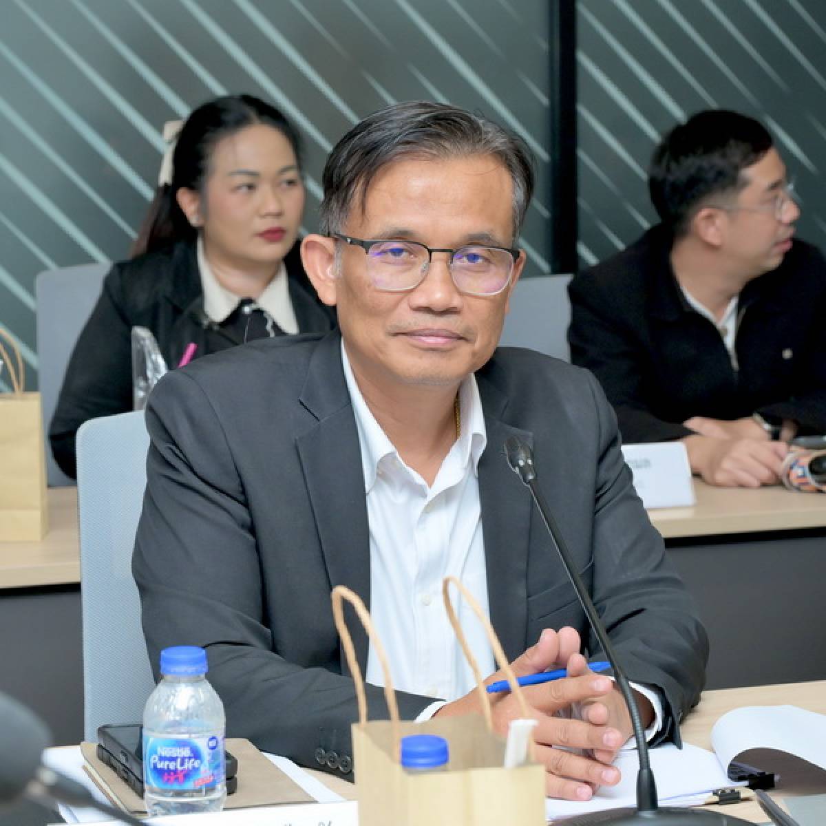  รอธ.อุดมฯ เข้าร่วมประชุมคณะทำงานพัฒนากลไกขับเคลื่อนการกำกับดูแลวัคซีนสัตว์ ครั้งที่ 1/2569